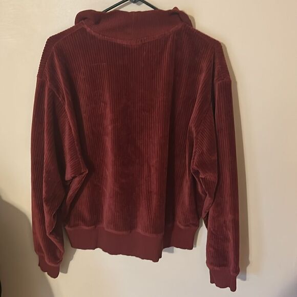 Universal Thread - Red 3/4 Zip Velvet Jacket pullover - Picture 4 of 6